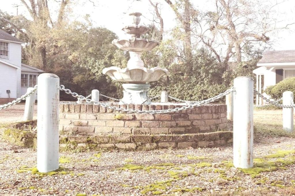Agatha'S Historic Home Free Parking Wi-Fi Deck Mobile Ngoại thất bức ảnh